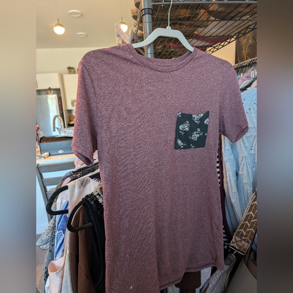 Essentials Crew Neck Burgundy Short Sleeve Pocket T Shirt Women's Size S